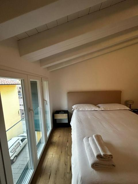 Waterfront Balcony I Grani 5 Resort Grand Suite Ливорно Екстериор снимка