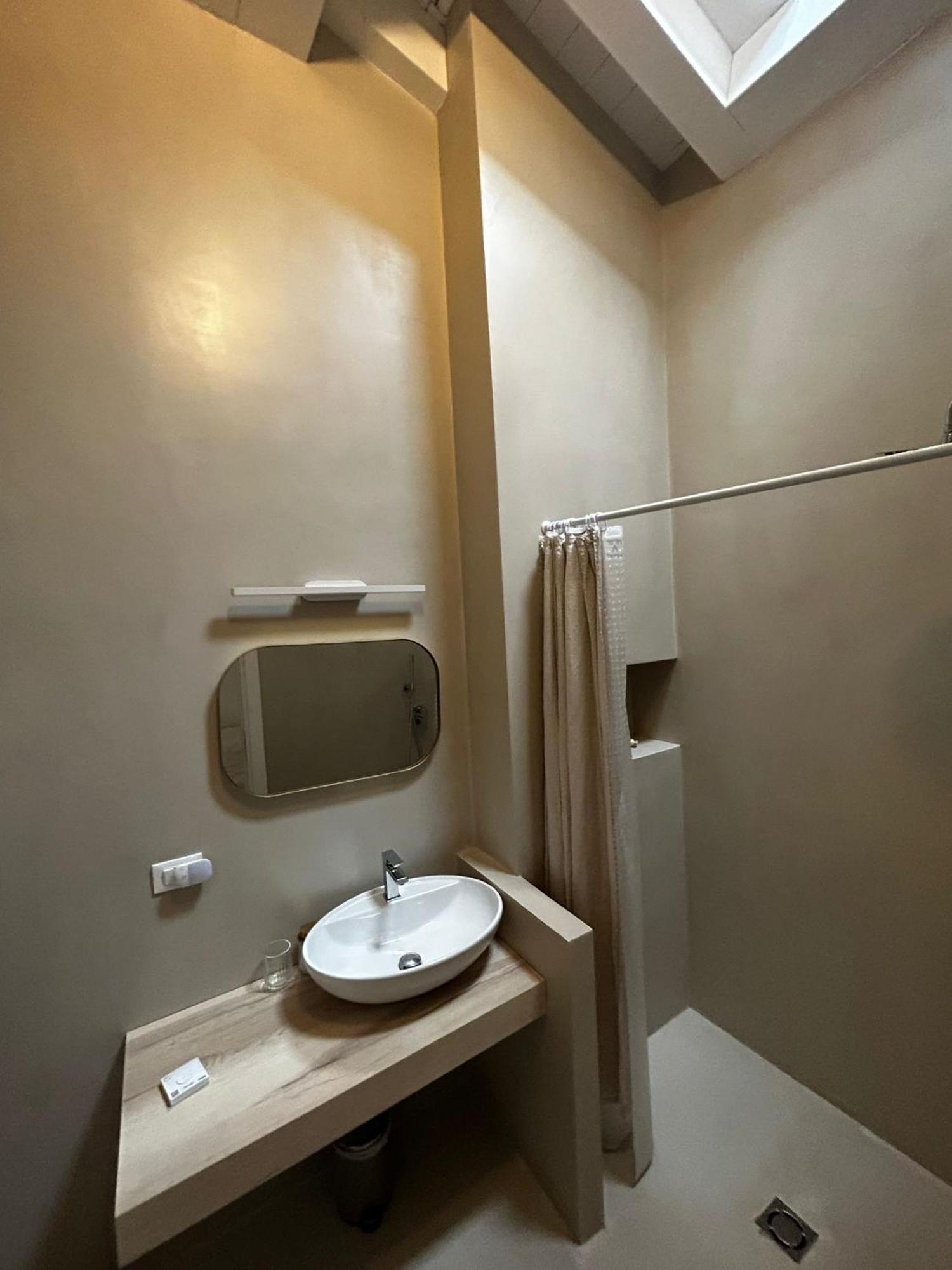 Waterfront Balcony I Grani 5 Resort Grand Suite Ливорно Екстериор снимка