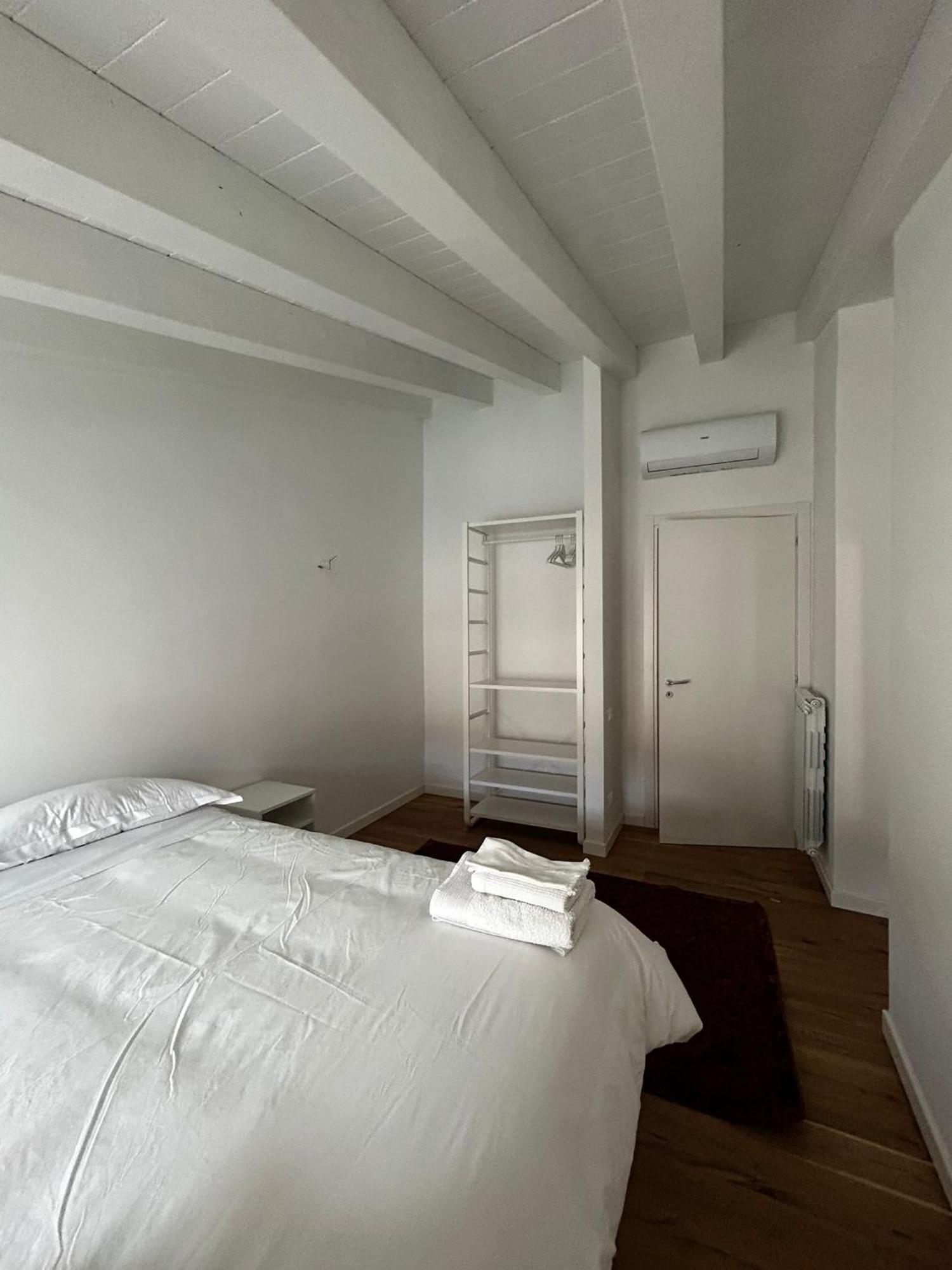 Waterfront Balcony I Grani 5 Resort Grand Suite Ливорно Екстериор снимка